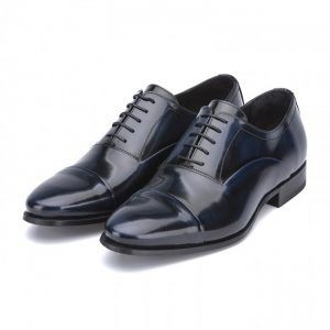 Zapato atado azul marino